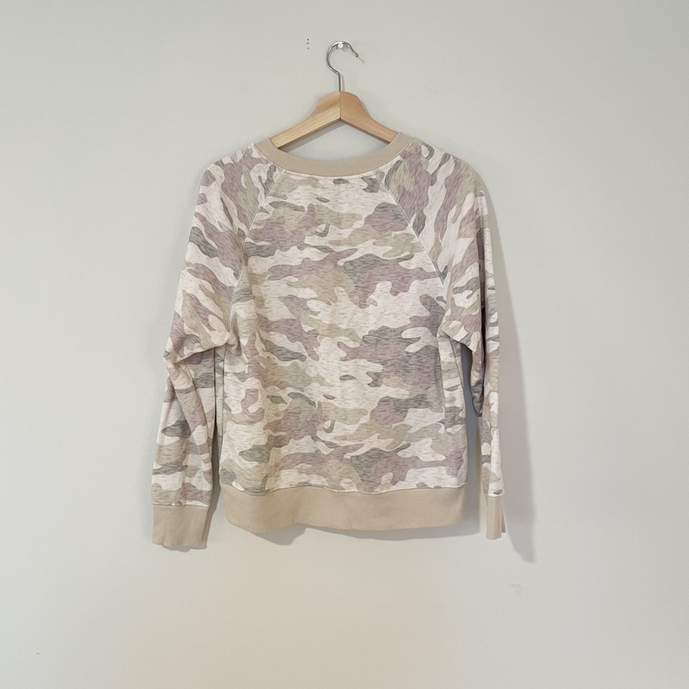 Old Navy Muted Cream Camo Sweatshirt NWOT - Picture 5 of 5